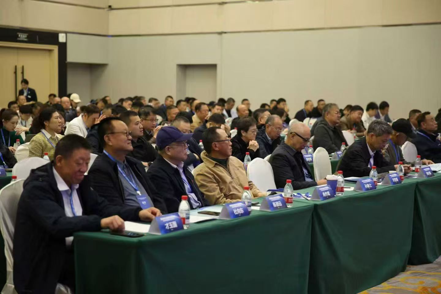 f95bc4ad0cac51162b5bf88f2c438140.jpg